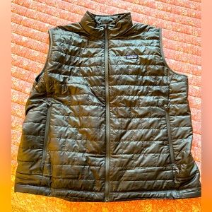 Patagonia Men’s Nano Puff Vest (XXL Size)